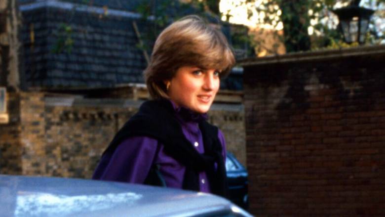 CD της Κάιλι Μινόγκ και τηλεόραση τσέπης: Τι βρέθηκε σε χρονοκάψουλα που σφράγισε η Νταϊάνα