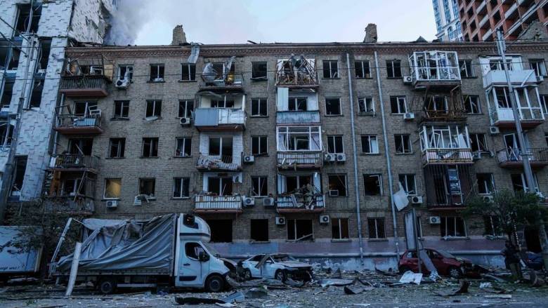 Μακρόν: Ο Πούτιν θα εξαπατήσει τον Τραμπ αν δεν συναντήσει τον Ζελένσκι έως τη Δευτέρα