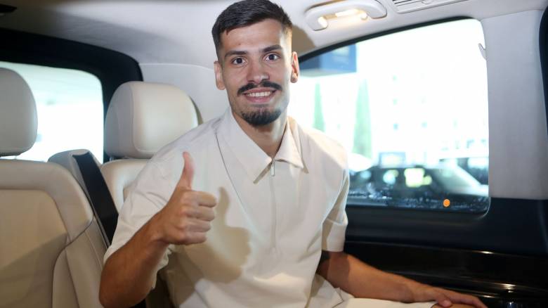 Στην Αθήνα ο Πάντοβιτς: «Πολύ μεγάλη ομάδα ο Παναθηναϊκός, τιμή μου να γίνω μέλος του»