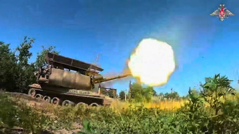 Ρωσικό σφυροκόπημα στην Ουκρανία: «Χτυπάνε ασταμάτητα τη γραμμή του μετώπου»