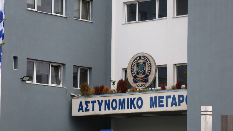 Μεγάλη επιχείρηση της ΕΛ.ΑΣ. στην Κρήτη: Αστυνομικοί και στρατιωτικοί στους συλληφθέντες