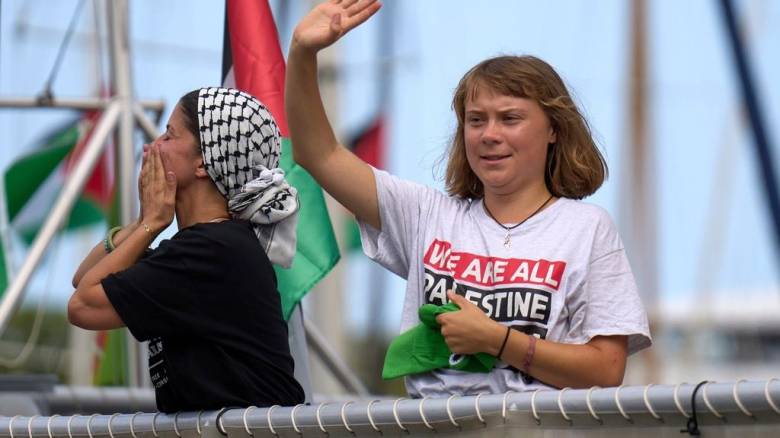 Ισραήλ: Σχέδιο για σύλληψη των ακτιβιστών που συνοδεύουν την Τούνμπεργκ προς τη Γάζα