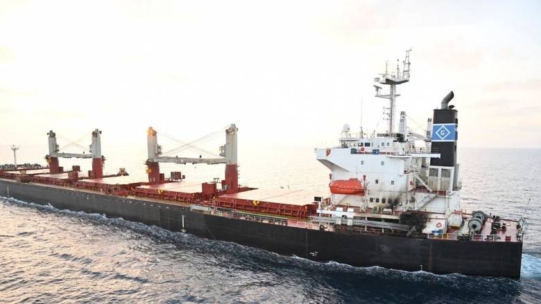 Πύραυλο προς δεξαμενόπλοιο ισραηλινής ιδιοκτησίας εκτόξευσαν οι αντάρτες Χούθι