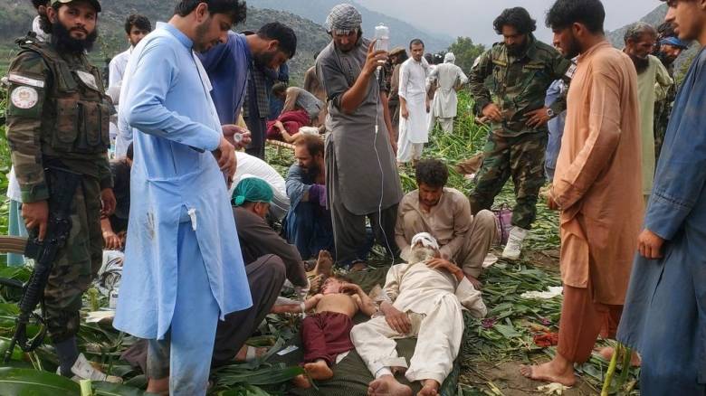 Σεισμός στο Αφγανιστάν: «Χρειαζόμαστε βοήθεια» - Επιζώντες σκάβουν στα ερείπια για εγκλωβισμένους