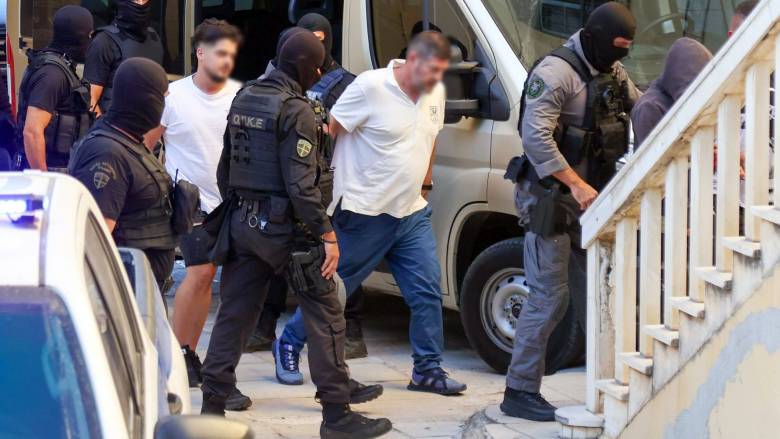 Κρήτη: 48ωρη προθεσμία για να απολογηθούν έλαβαν οι συλληφθέντες για την εγκληματική οργάνωση