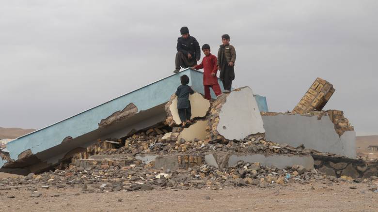 Αφγανιστάν: Μειώνονται οι ελπίδες για ζωές στα συντρίμμια - Περιορισμένη η διεθνής βοήθεια