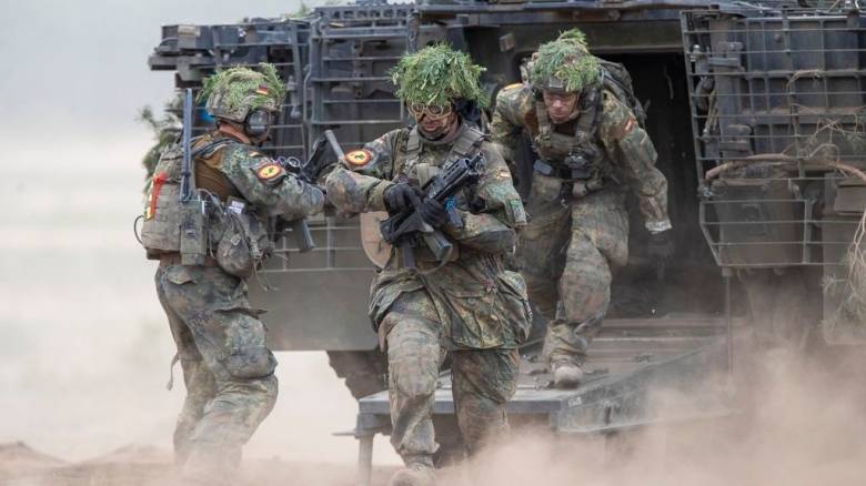 Επίδειξη ισχύος στη Βαλτική: Παράλληλη άσκηση από Ρωσία και ΝΑΤΟ - Προειδοποίηση από Βερολίνο