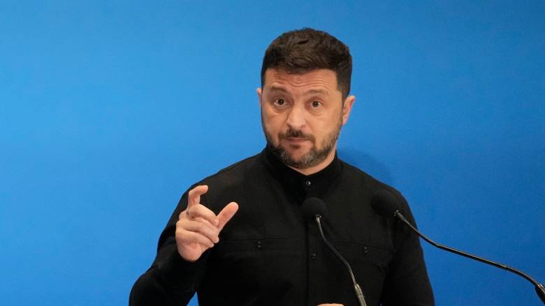 Χείρα βοηθείας από τους Ευρωπαίους ζητά ο Ζελένσκι - Κρίσιμες διαβουλεύσεις σε Δανία και Γαλλία