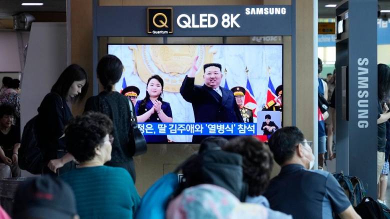 Στην Κίνα το πρώτο ταξίδι της κόρης του Κιμ Γιονγκ Ουν εκτός Β. Κορέας-Το μυστήριο με την ηλικία της