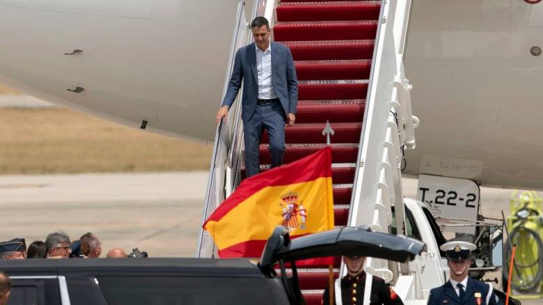 Βλάβη στο αεροσκάφος του Πέδρο Σάντσεθ ενώ ταξίδευε στο Παρίσι - Επέστρεψε στη Μαδρίτη