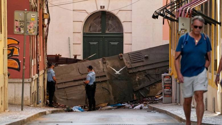 Δυστύχημα στην Πορτογαλία: Ξένοι οι 11 από τους 16 νεκρούς - Γίνεται ταυτοποίηση με τεστ DNA