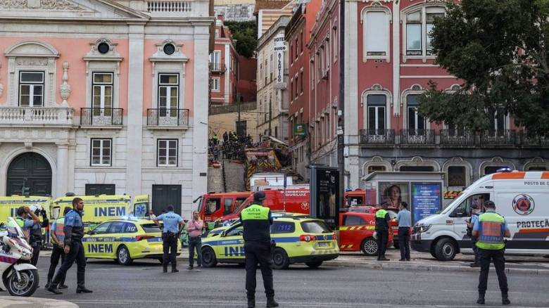 «Εκτός ελέγχου, κινούνταν χωρίς φρένα»: Συγκλονιστικές μαρτυρίες για το δυστύχημα στην Πορτογαλία