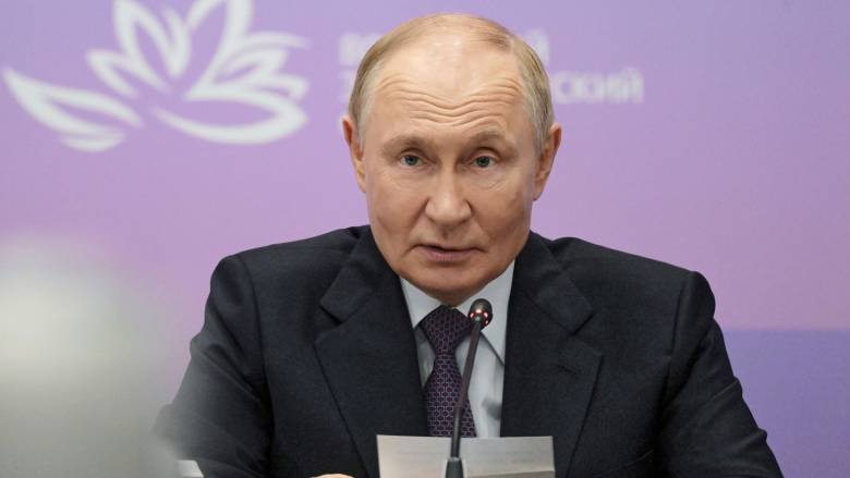 Πούτιν: Ο εφοδιασμός της Ουκρανίας με Τόμαχοκ θα μπορούσε να καταστρέψει τις σχέσεις με τις ΗΠΑ