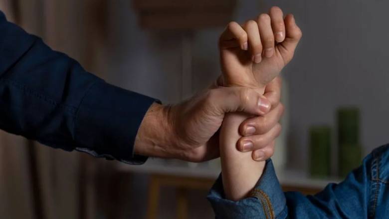 Ξάνθη: 30χρονος κρατούσε αιχμάλωτη 79χρονη Σουηδή για 40 ημέρες και την κακοποιούσε