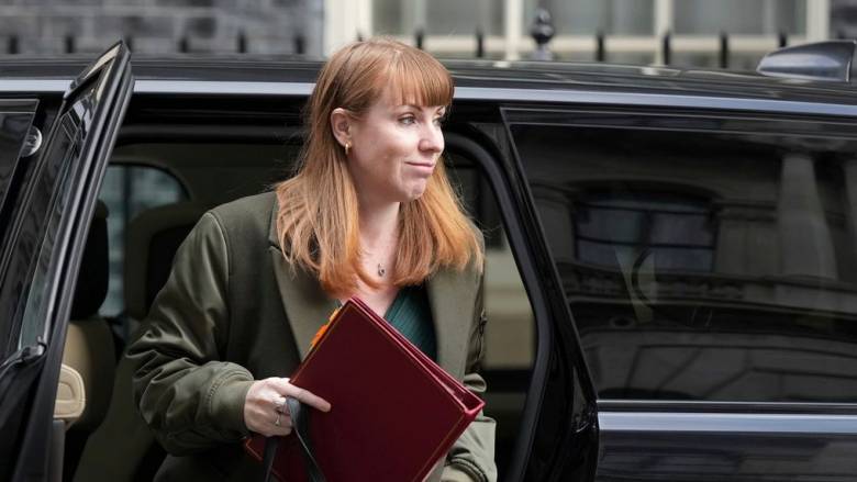 Βρετανία: Τριγμοί στην κυβέρνηση Στάρμερ - Παραιτήθηκε η αντιπρόεδρος Άντζελα Ρέινερ