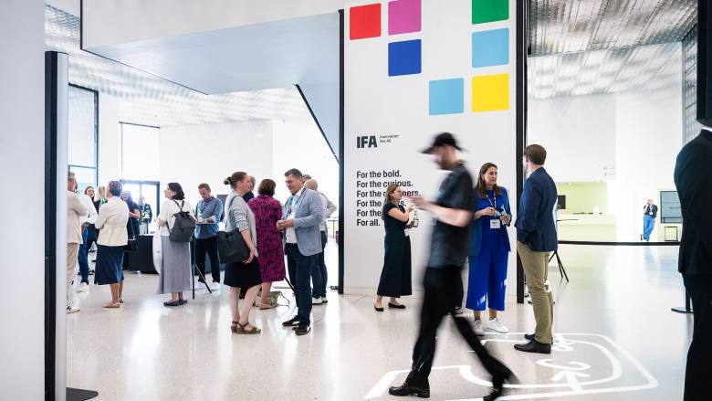 IFA 2025: Οι νέες τάσεις στις τηλεοράσεις, το «οικιακό» ΑΙ και τα gadgets για τα κατοικίδια