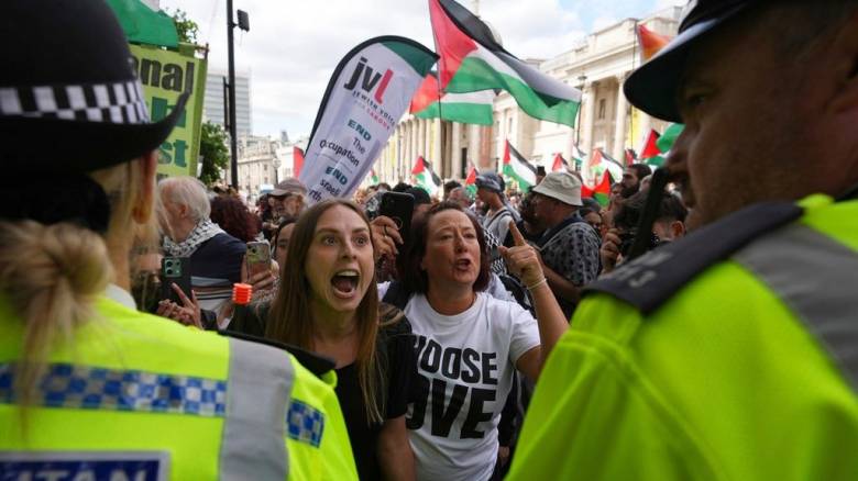 Λονδίνο: Σχεδόν 900 οι συλλήψεις σε συγκέντρωση υποστήριξης της οργάνωσης Palestine Action