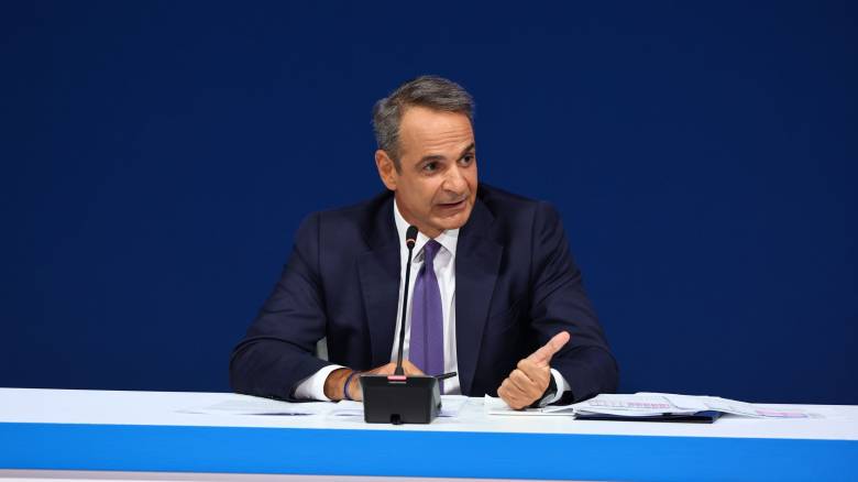 Τα μηνύματα Μητσοτάκη από τη ΔΕΘ: Οι... δελφίνοι, ο Τσίπρας και «χείρα συνεννόησης» σε Ανδρουλάκη