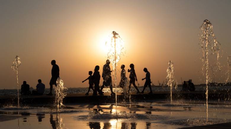 Meteo: Έρχεται θερμός Οκτώβριος στην Ελλάδα - Τι δείχνουν οι εκτιμήσεις