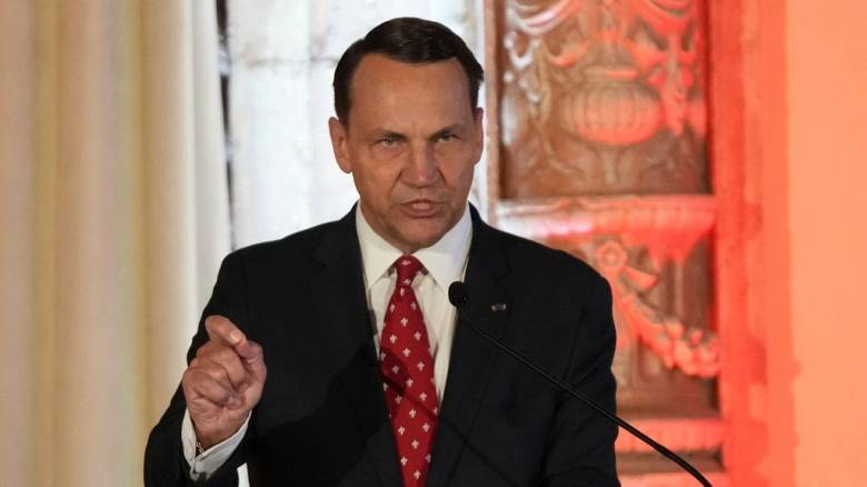 «Απειλή για το ΝΑΤΟ τα ρωσικά drones», ανέφερε o Πολωνός ΥΠΕΞ