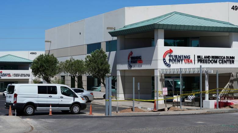 Νεκρός ο ακτιβιστής Τσάρλι Κερκ μετά την επίθεση με πυροβολισμούς σε πανεπιστήμιο της Γιούτα