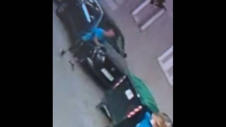 Γκύζη: Η στιγμή που ο 59χρονος πυροβολεί κατά του υπαλλήλου καθαριότητας - Βίντεο ντοκουμέντο