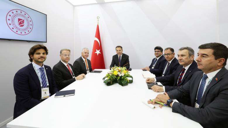 Στην αντεπίθεση η Τουρκία: Η φωτογραφία από τη συνάντηση με στελέχη της Chevron