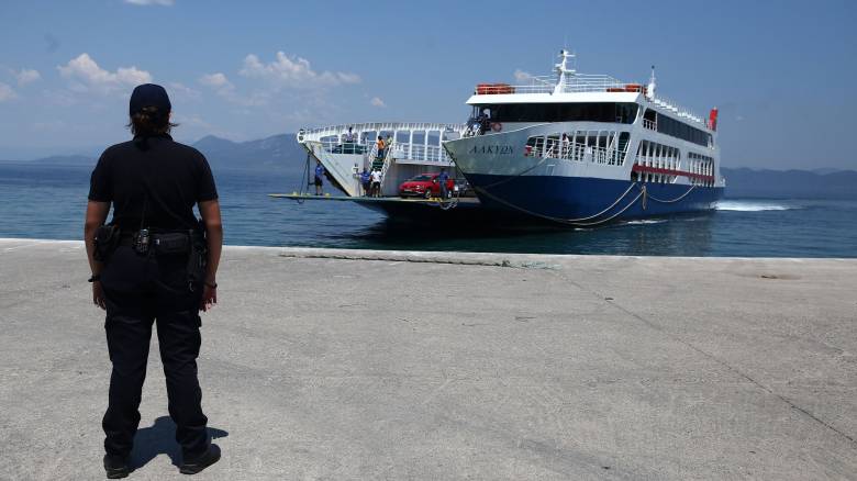 Εντολή Κικίλια για έρευνα σχετικά με έκνομες ενέργειες Ρομά στο λιμάνι της Αρκίτσας