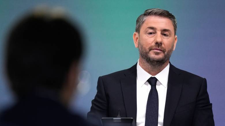 Ο Ανδρουλάκης ταύτισε Μητσοτάκη και Τσίπρα: Σκληρή κριτική για υπονόμευση θεσμών και «συμφέροντα»