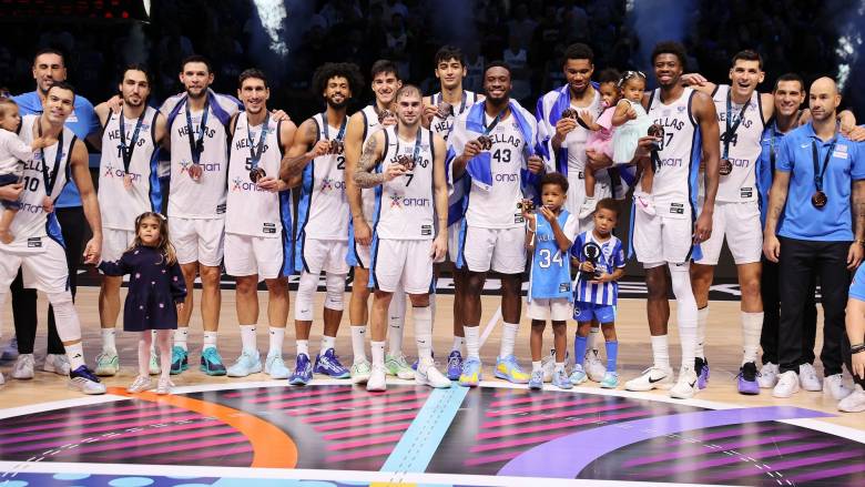 «Μας κάνατε υπερήφανους»: Τα συγχαρητήρια του πολιτικού κόσμου στην Εθνική Ομάδα Μπάσκετ