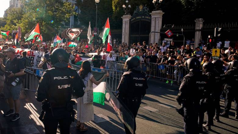 Γύρος Ισπανίας: Διεκόπη o αγώνας λόγω διαδηλώσεων υπέρ των Παλαιστινίων