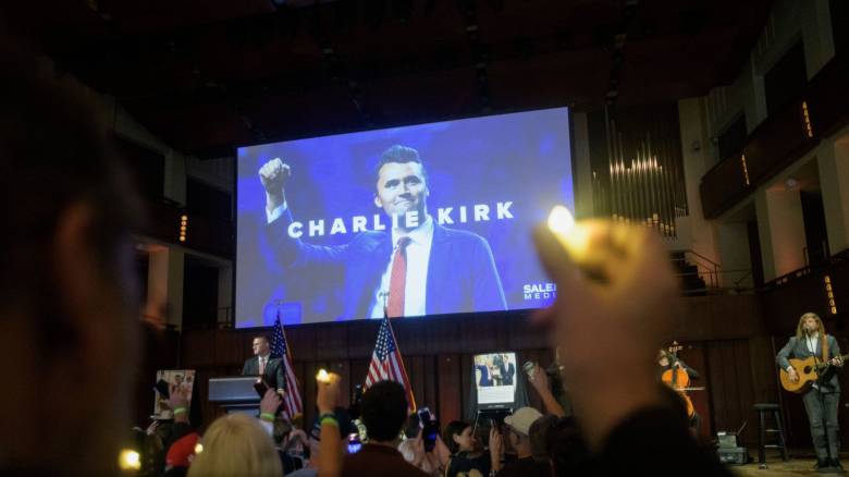 Γιατί η επιμνημόσυνη δέηση για τον Κερκ είναι πρόκληση για τις αμερικανικές μυστικές υπηρεσίες