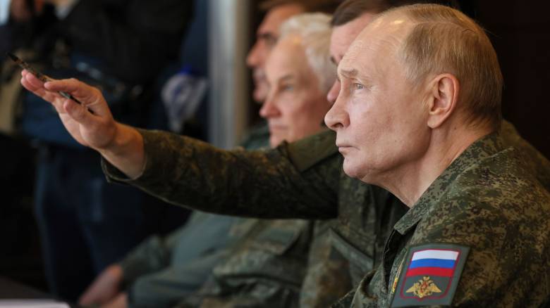 Ρωσία: Ο Πούτιν παρακολούθησε τα κοινά στρατιωτικά γυμνάσια με τη Λευκορωσία