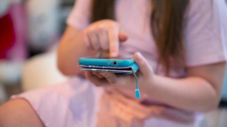 Χαλάνδρι: 25χρονος ζητούσε από ανήλικες προσωπικές φωτογραφίες και μετά τις απειλούσε