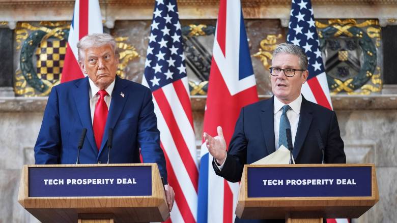 Οι τεράστιες συμφωνίες που υπέγραψαν Ηνωμένο Βασίλειο και ΗΠΑ - Τραμπ: «Ενώνουμε τις δυνάμεις μας»