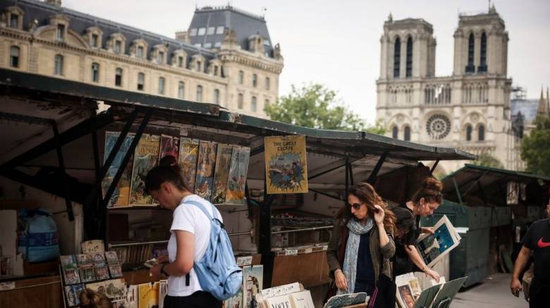 Infographic: Από την Μπογκοτά μέχρι το Παρίσι - Επτά πόλεις στη «μάχη» ενάντια στα αυτοκίνητα