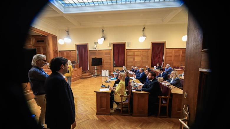 ΟΠΕΚΕΠΕ: Μετά τις λίστες... κόντρες στην Εξεταστική για το ποιοι μάρτυρες θα κληθούν πρώτοι