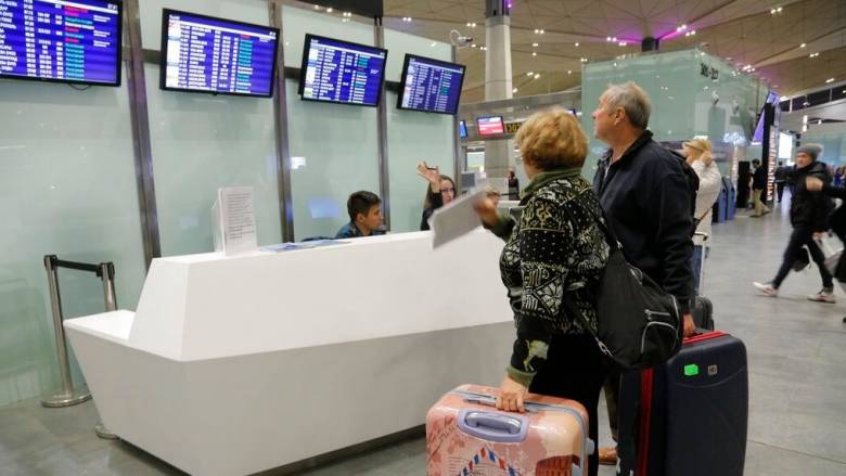 Ρωσία: Στόχος χάκερ έγινε ο ιστότοπος του αεροδρομίου της Αγίας Πετρούπολης