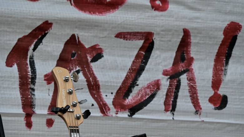 «Η μουσική κόντρα στη σιωπή»: Από την Αθήνα μέχρι την Πάρο καλλιτεχνικές δράσεις για την Παλαιστίνη