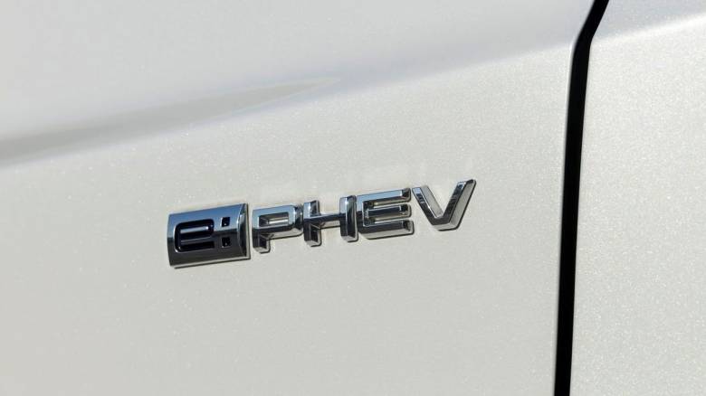 Τα plug-in υβριδικά δεν είναι τόσο «καθαρά» όσο νομίζουμε!