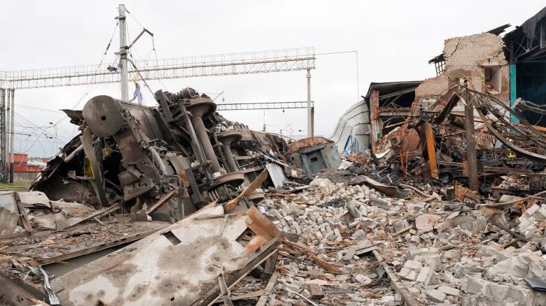 Ρωσικές δυνάμεις στοχοθετούν ουκρανικούς σιδηροδρόμους με «συστηματικές επιθέσεις»