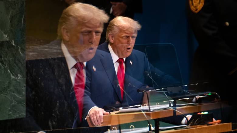 Ο Τραμπ συμφωνεί… με τον εαυτό του