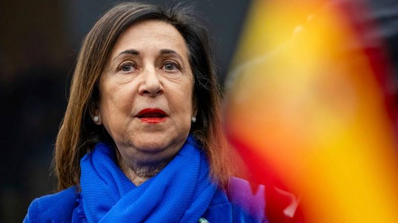 Παρεμβολές στο GPS του αεροσκάφους της Ισπανίδας υπουργού Άμυνας κοντά στη Λιθουανία