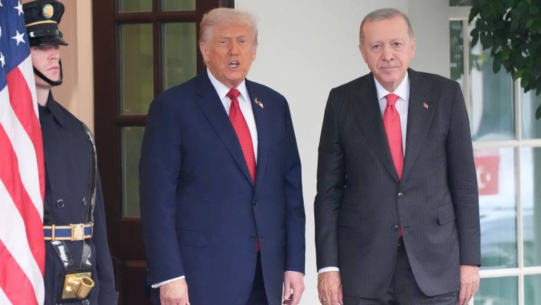Ερντογάν για συνάντηση με Τραμπ: Φεύγουμε ικανοποιημένοι από τις ΗΠΑ - Ο στόχος των $100 δισ.