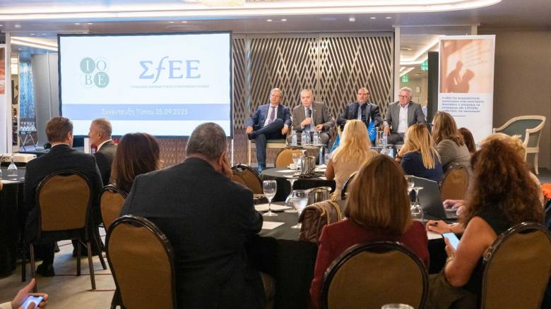 ΣΦΕΕ - ΙΟΒΕ: Ο κλάδος ξεπερνά σε συμμετοχή το δημόσιο τα τελευταία τρία χρόνια