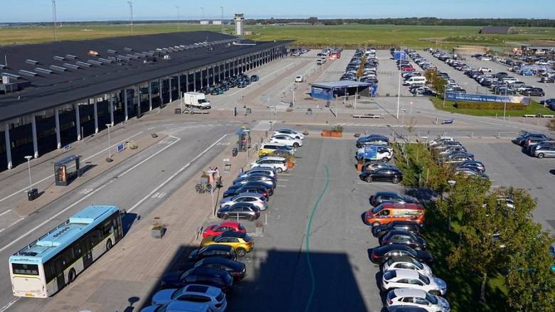 Συναγερμός για δεύτερη νύχτα στη Δανία: Έκλεισε ξανά το αεροδρόμιο του Άαλμποργκ λόγω drones