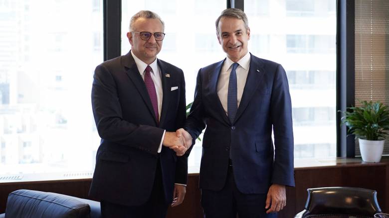 Συνάντηση Μητσοτάκη με τον Ειδικό Σύμβουλο του Τραμπ για την Αφρική