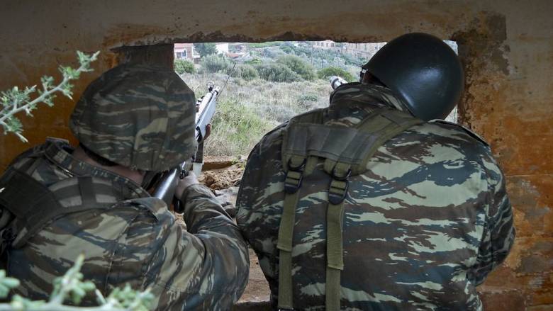 Στρατιωτική θητεία: Επιβραβεύσεις για τους νέους που θα υπηρετούν μετά το Λύκειο