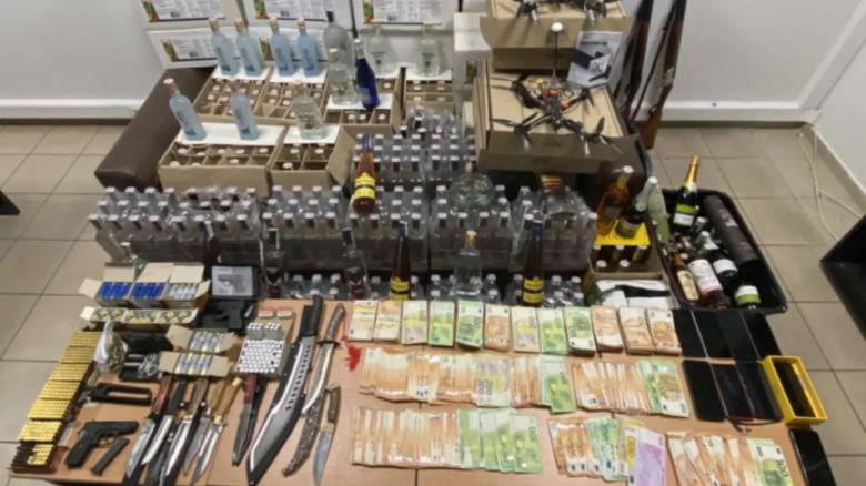 Θεσσαλονίκη: Εξαρθρώθηκε κύκλωμα που εισήγαγε από την Ουκρανία λαθραία ποτά και φυτοφάρμακα