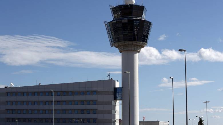 «Έπεσε» η υπογραφή για τις 80 πρώτες προσλήψεις ελεγκτών εναέριας κυκλοφορίας